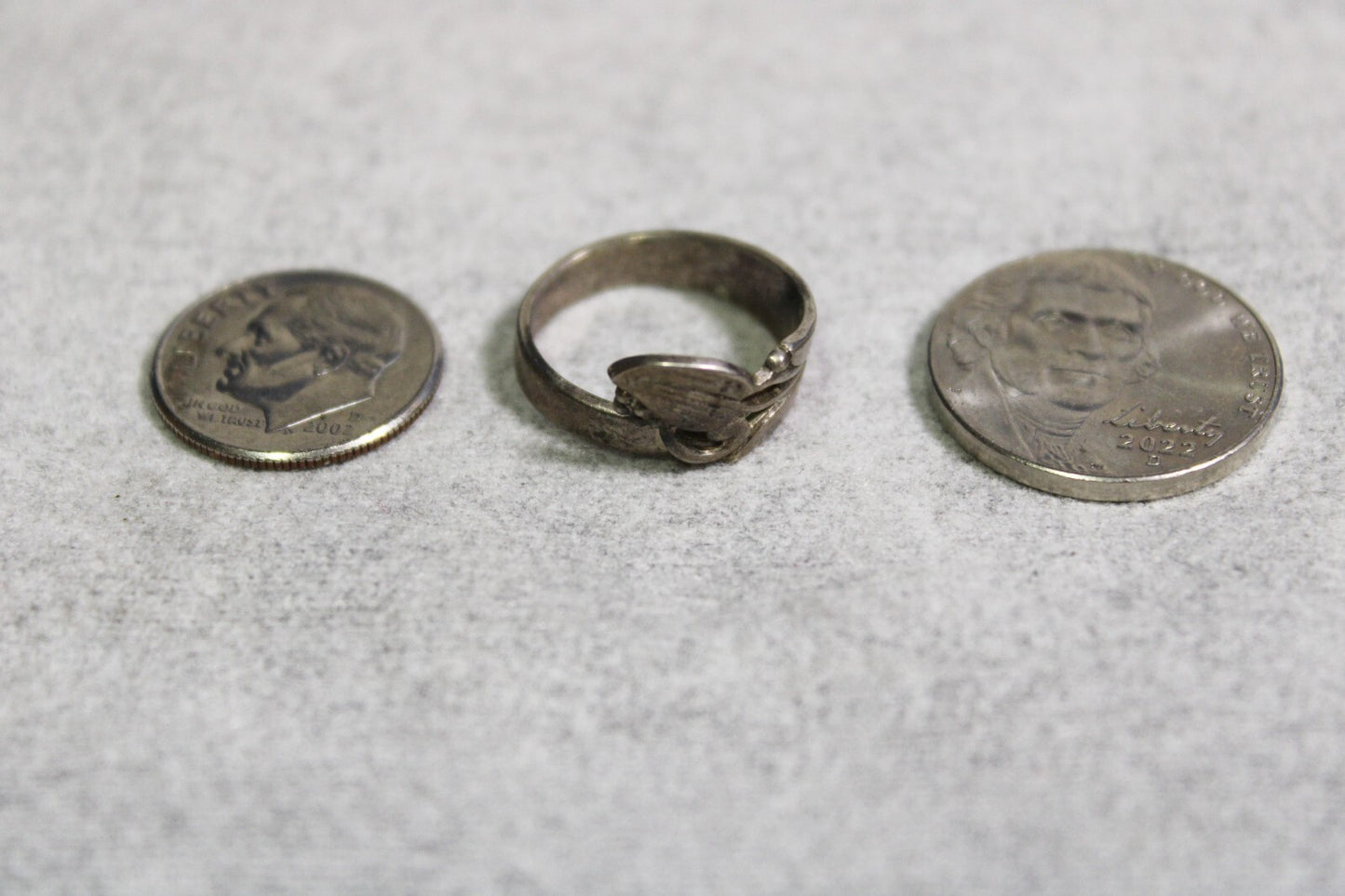 418373