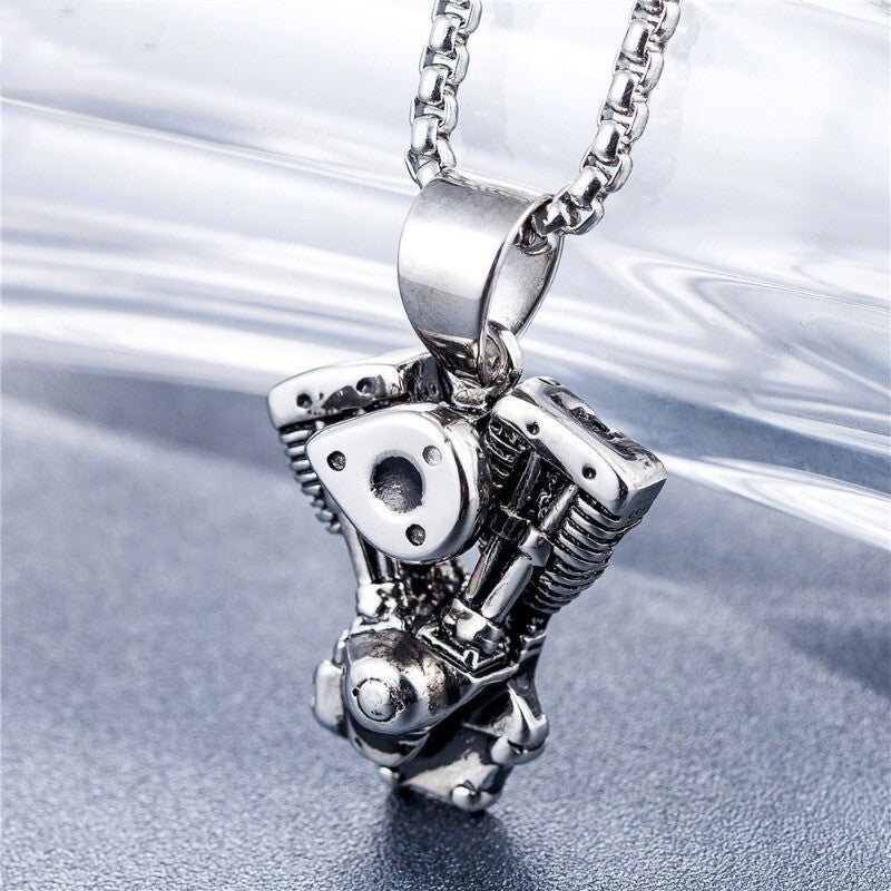 NEWV Twin  Harley Motorcycles Stainless Steel  Engine Pendant Necklace0