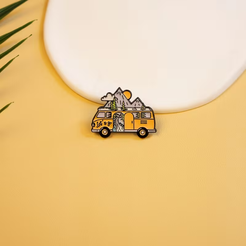 Cartoon Bus Enamel Pin, Casual Style Zinc Alloy Brooch for Apparel And Bags2