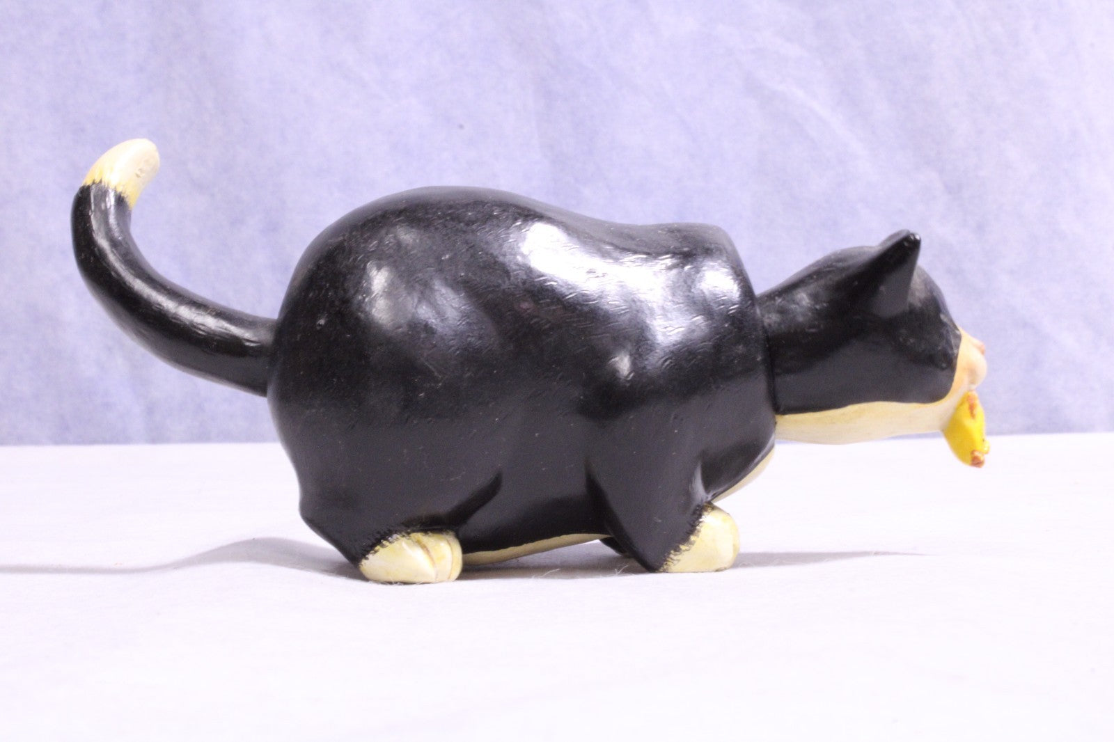 Bobblehead Cat Figurine with Goldfish2