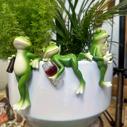 NEW Three Whimsical  Frog Sculptures with Drinks  3 Piece Set0
