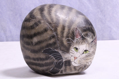 Hand Painted cat on rock Paper Weight5