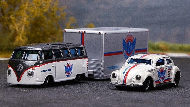 NEW Maisto Design "Team Hauler" Volkswagen Van and Volkswagen Beetle w/trailer1