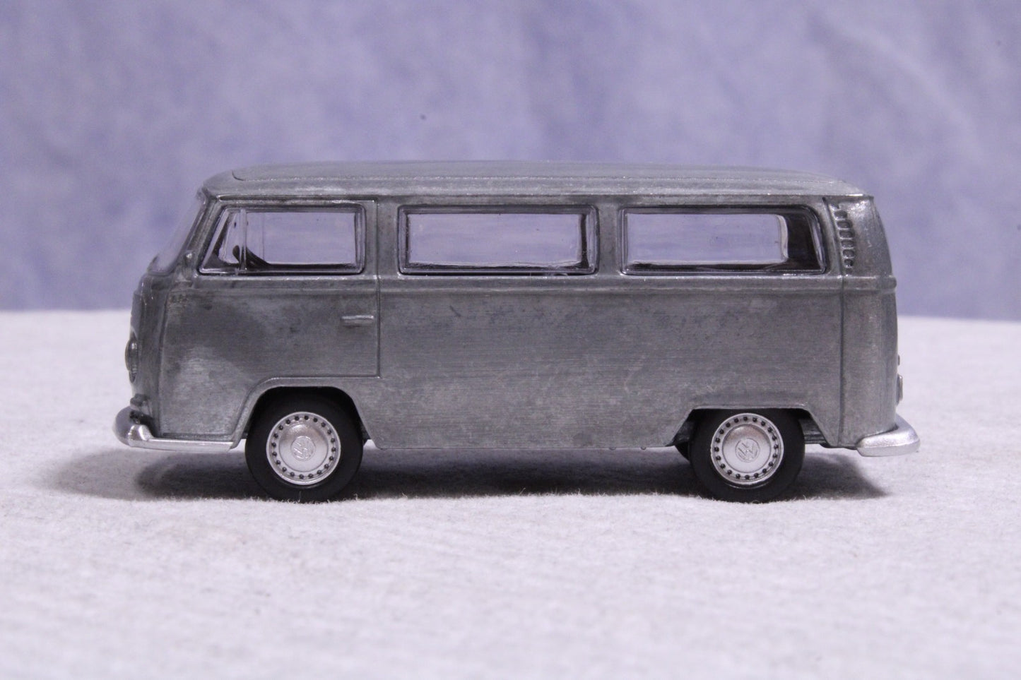 NEW  Licensed Volkswagen Type 2 Bus, Two Buses in Factory Box3