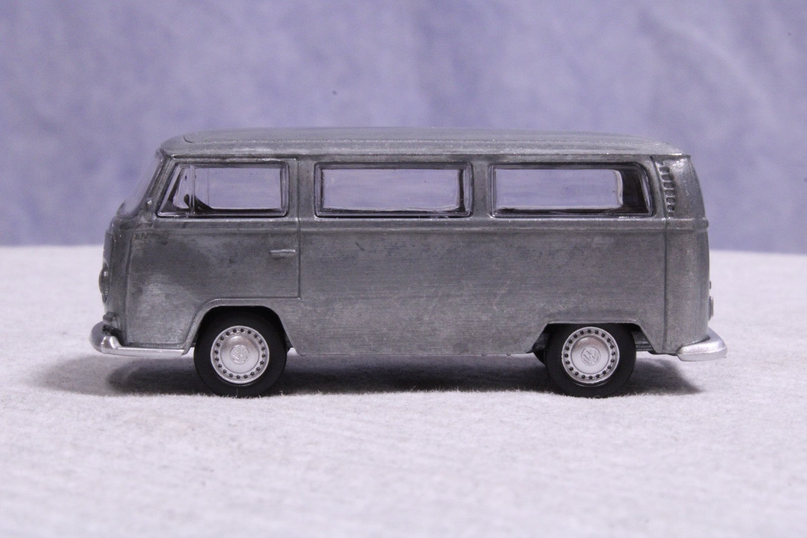 NEW  Licensed Volkswagen Type 2 Bus, Two Buses in Factory Box3