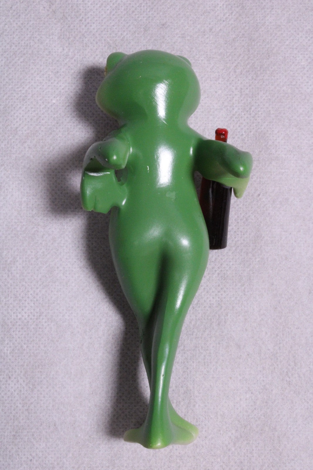 NEW Charming  Frog Holding Bottle Ornament3