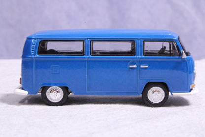 NEW  Licensed Volkswagen Type 2 Bus, Two Buses in Factory Box6
