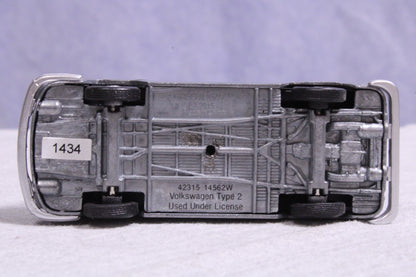 NEW  Licensed Volkswagen Type 2 Bus, Two Buses in Factory Box5