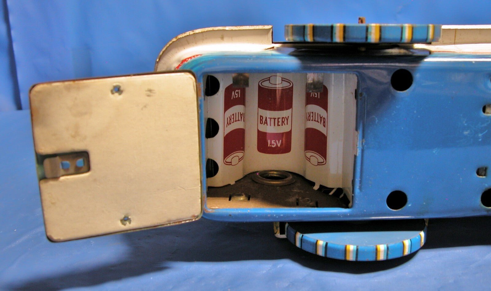 BATTERY OPERATED SHOWBOAT 1960'S MODERN TOY CO. JAPAN - FranksFunkyStuff