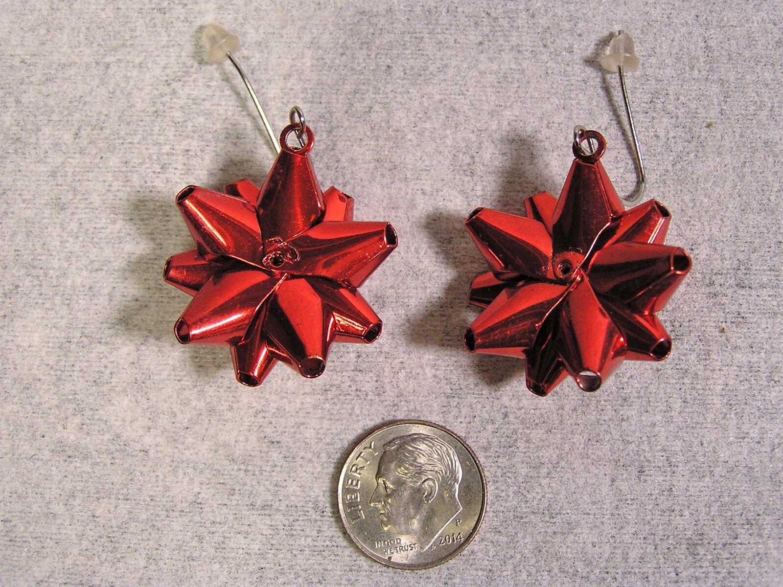 Christmas Present Bow Earrings - FranksFunkyStuff