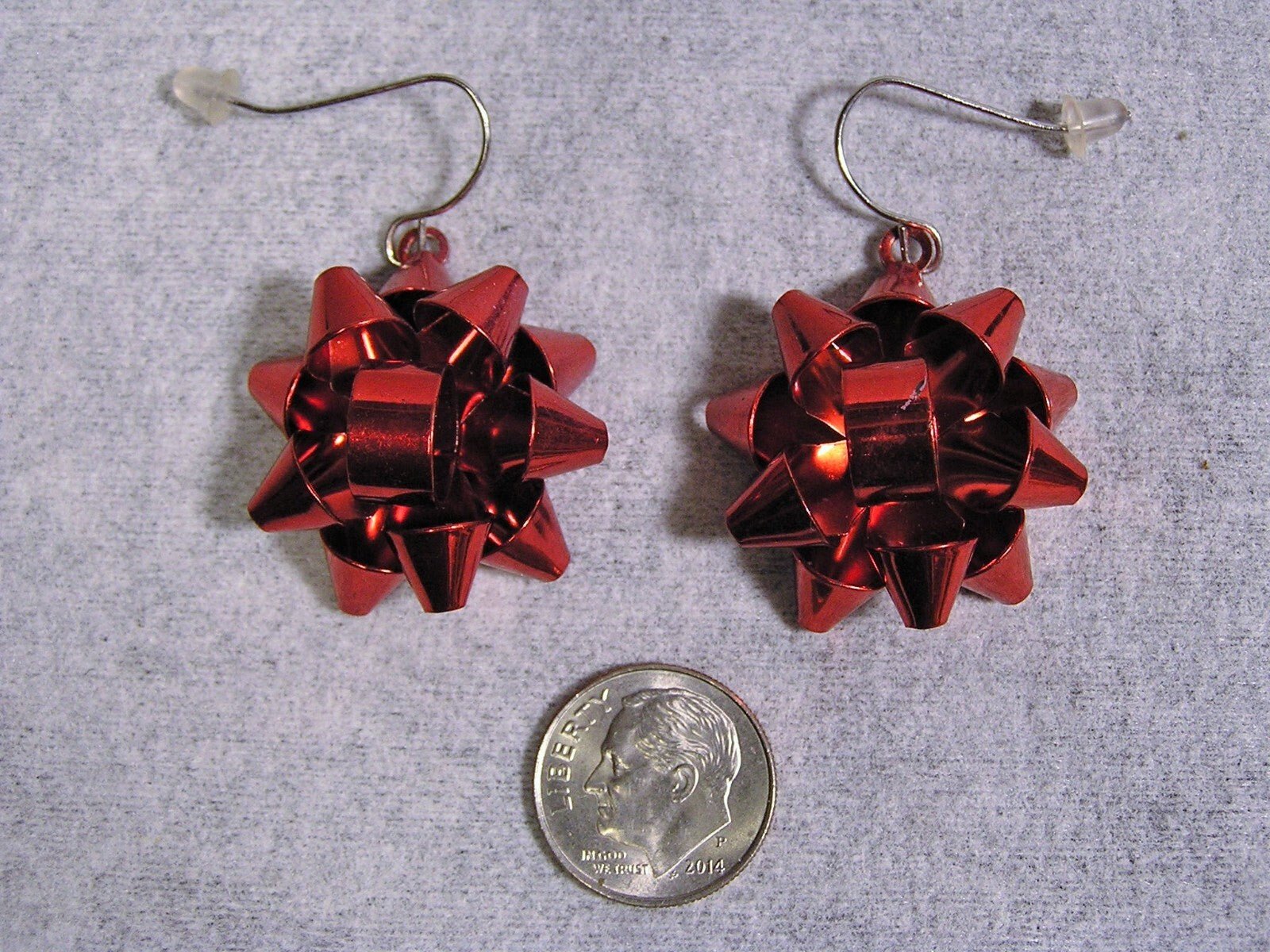Christmas Present Bow Earrings - FranksFunkyStuff