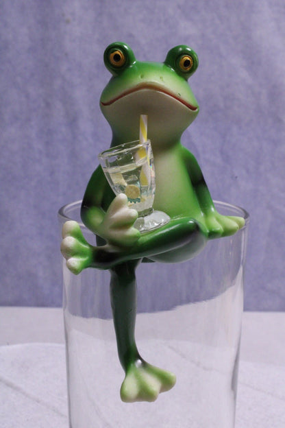 NEW Charming Frog Holding a Drink Ornament - FranksFunkyStuff
