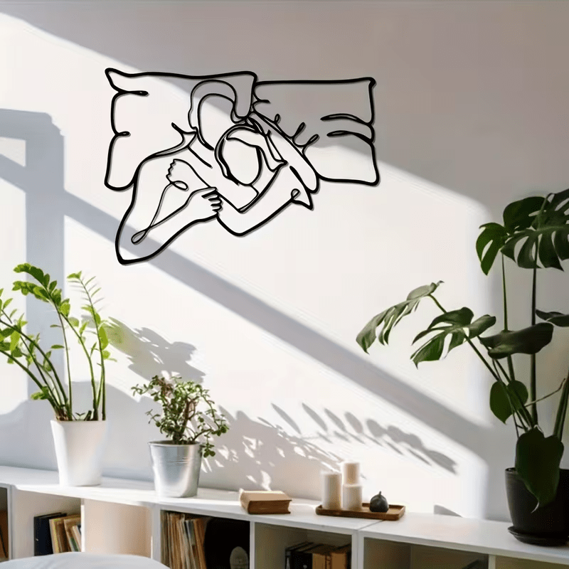 NEW Loving Couple Minimalist Metal Wall Silhouette - FranksFunkyStuff