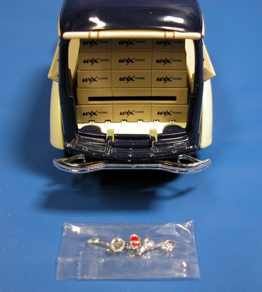 NEW WIX 1939 Die Cast Chevrolet Canopy Panel & Oil Filter Banks  99074 - FranksFunkyStuff