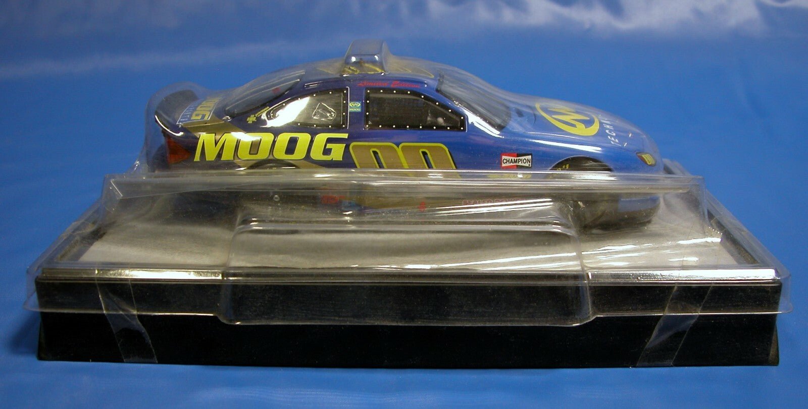 Racing Champions Moog M2 Technologies Nascar Ford Taurus Nascar number 00 1/24 - FranksFunkyStuff