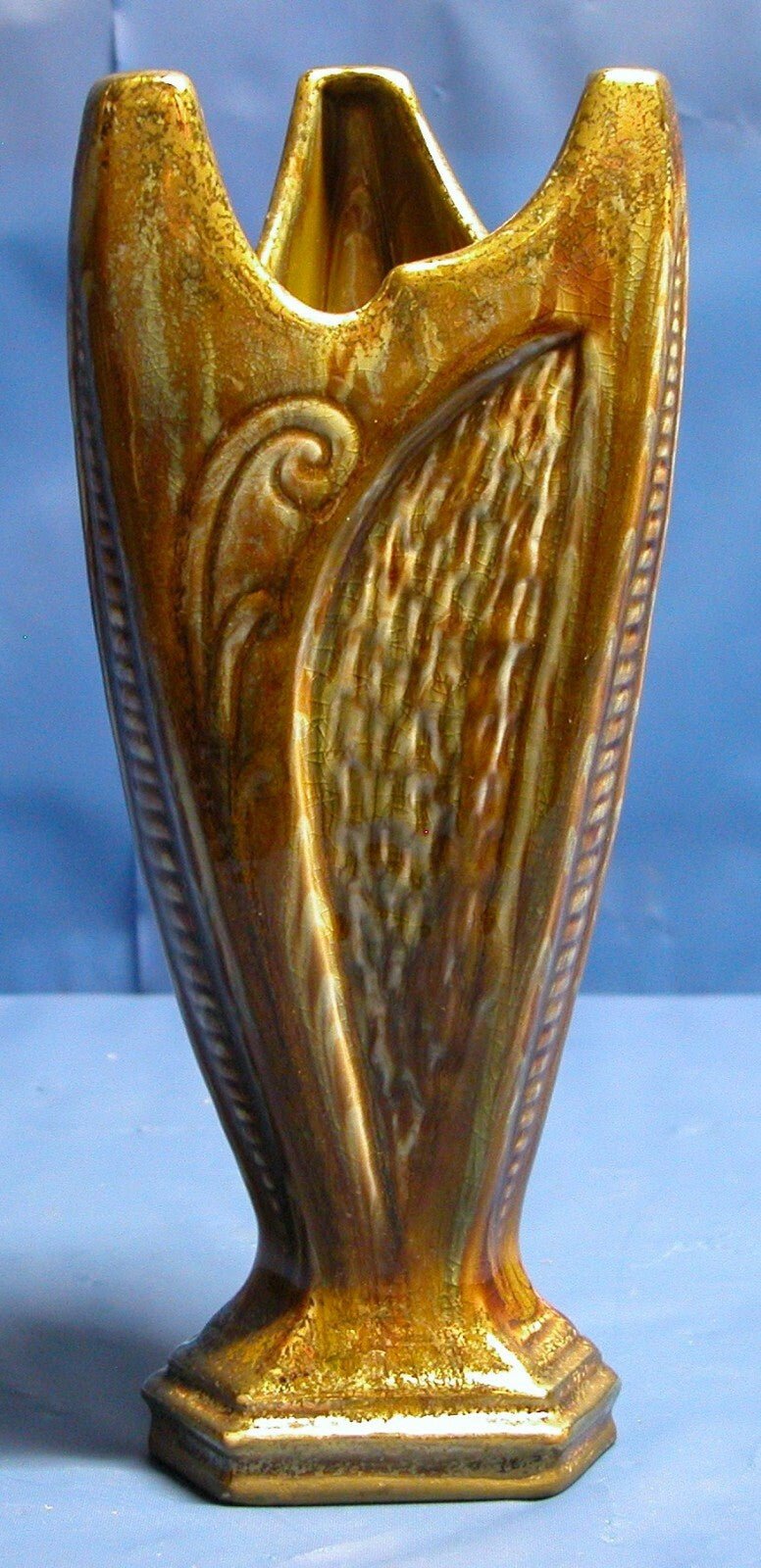 Three Sided Triangular Shape Ceramic Vase - FranksFunkyStuff