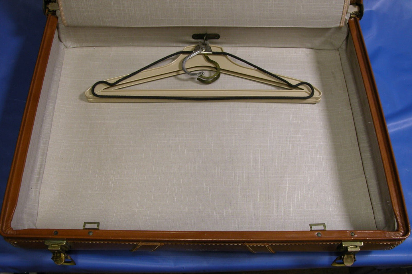 Vintage 1930 - 1940 PLATT GUARDSMAN Leather Suitcase Hard Case Luggage Tan - FranksFunkyStuff