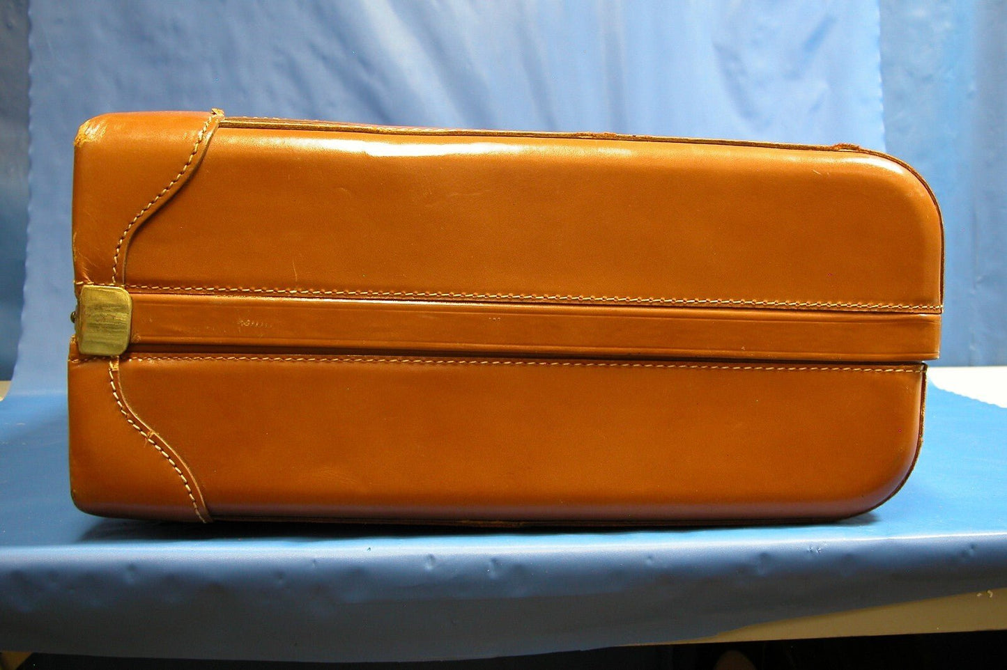 Vintage 1930 - 1940 PLATT GUARDSMAN Leather Suitcase Hard Case Luggage Tan - FranksFunkyStuff