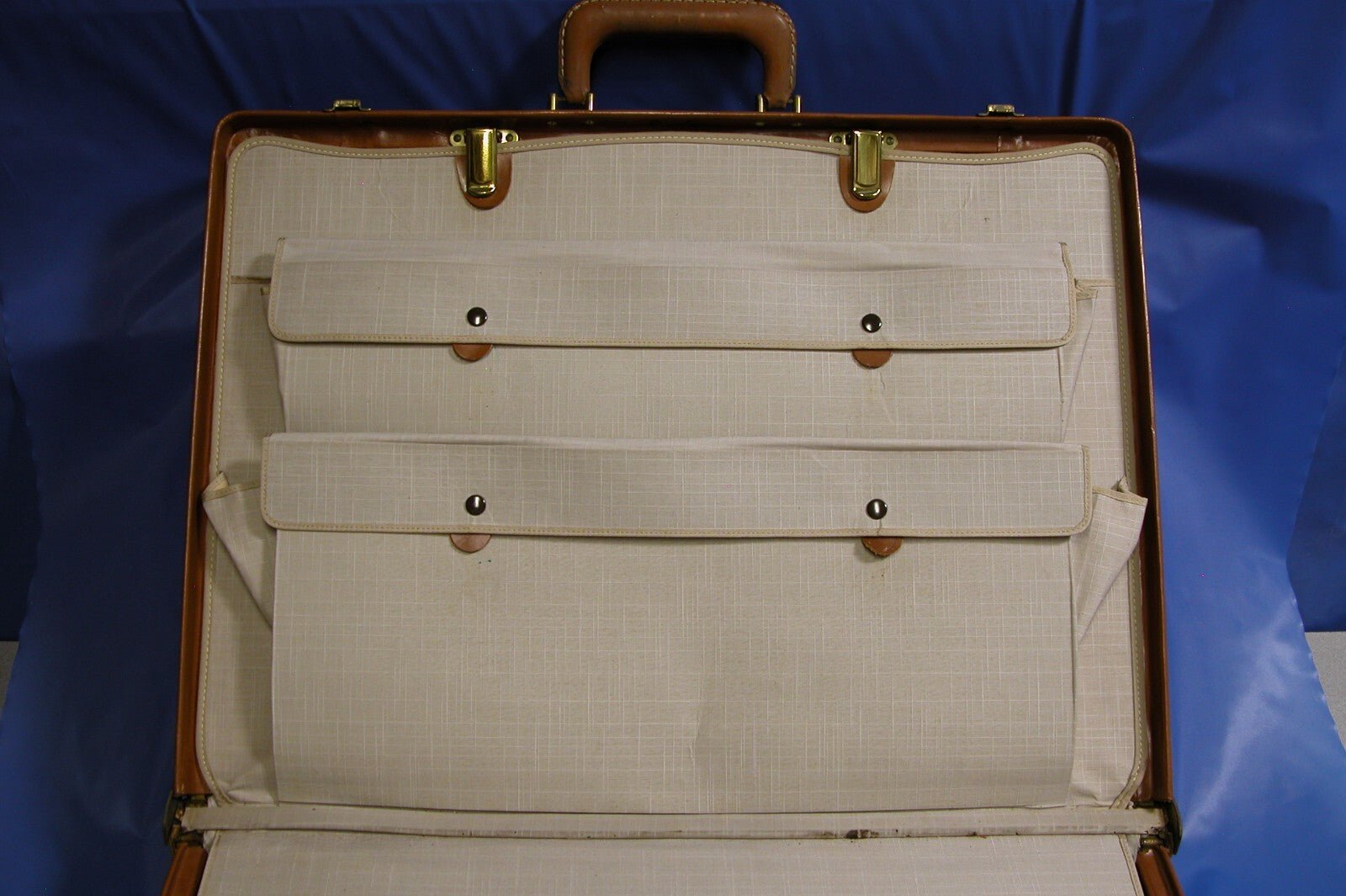 Vintage 1930 - 1940 PLATT GUARDSMAN Leather Suitcase Hard Case Luggage Tan - FranksFunkyStuff