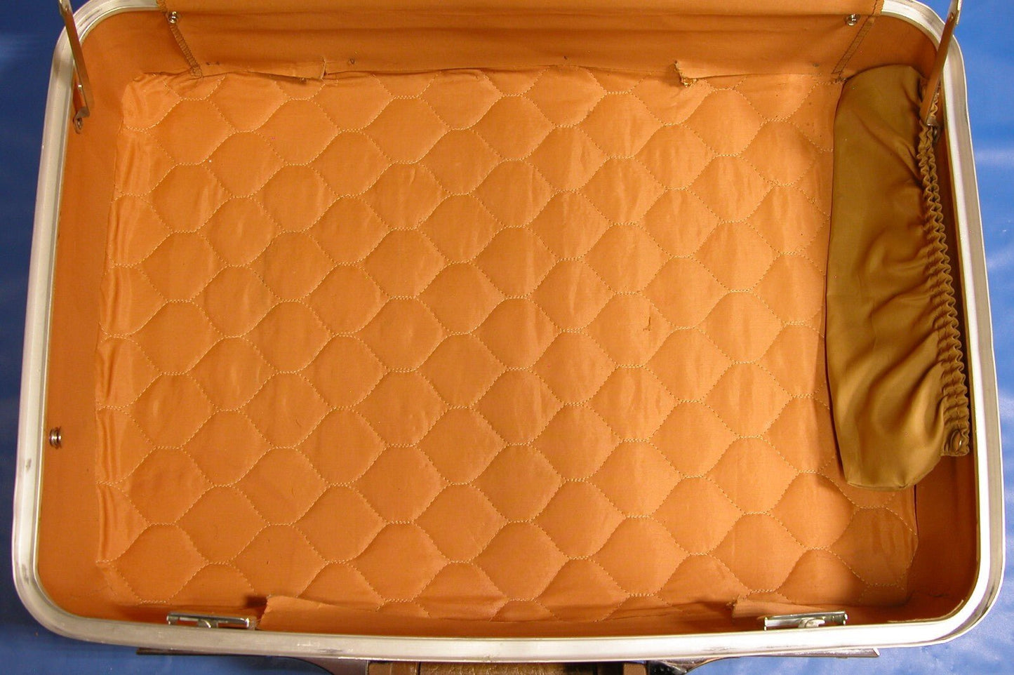 Vintage 1970's Airway Hardcase Suitcase - FranksFunkyStuff