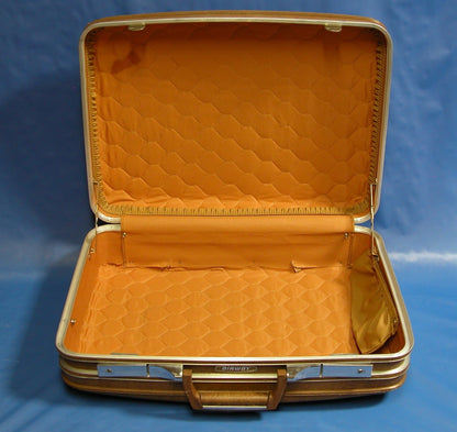 Vintage 1970's Airway Hardcase Suitcase - FranksFunkyStuff