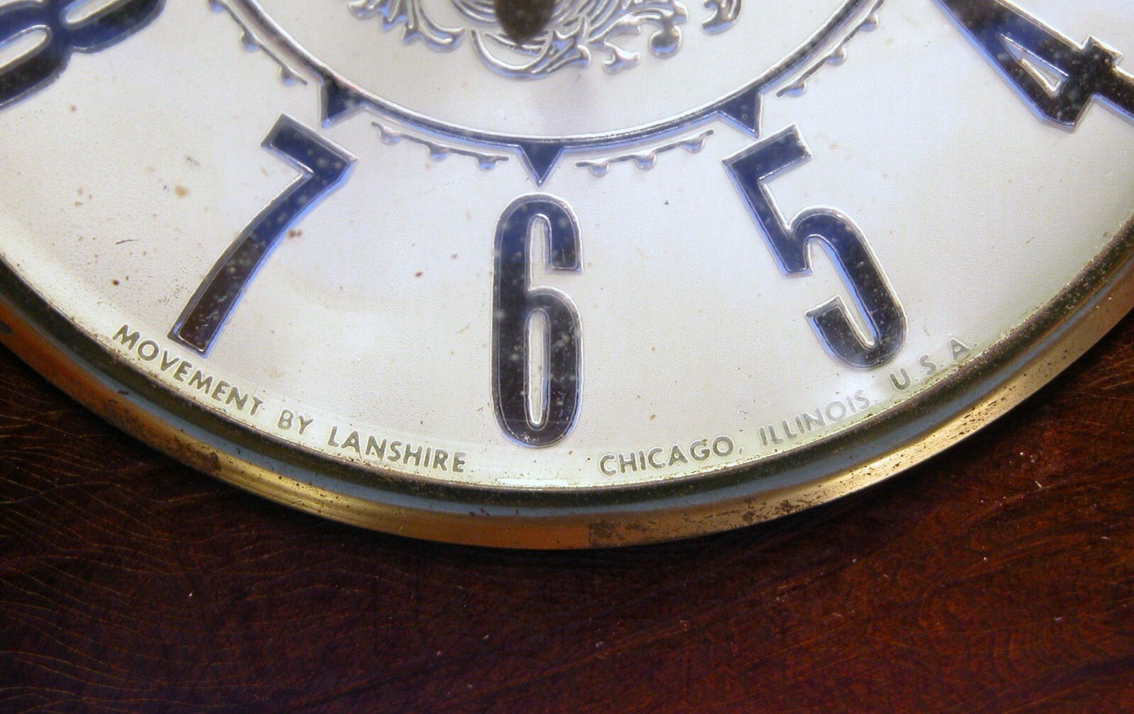 Vintage Lanshire Model t4 California Redwood Mantel Electric Clock Convex Glass - FranksFunkyStuff