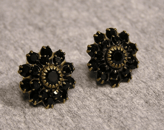 Vintage Onyx Starburts Flower Ear Ring Set With Gold Backing - FranksFunkyStuff