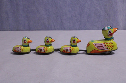 Vintage Wind-up Tin Toy "Mother Duck and Three Ducklings" - FranksFunkyStuff