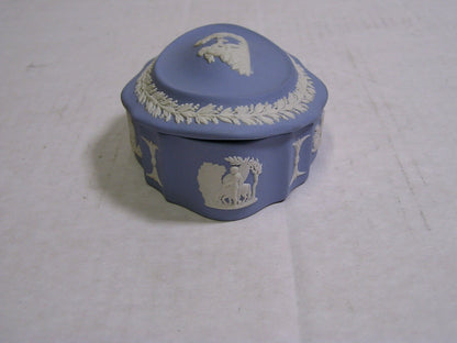 Wedgewood Vintage Lavender (Blue) Oval Jewelry Box w/Lid, New in Box - FranksFunkyStuff
