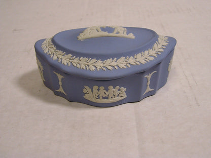 Wedgewood Vintage Lavender (Blue) Oval Jewelry Box w/Lid, New in Box - FranksFunkyStuff