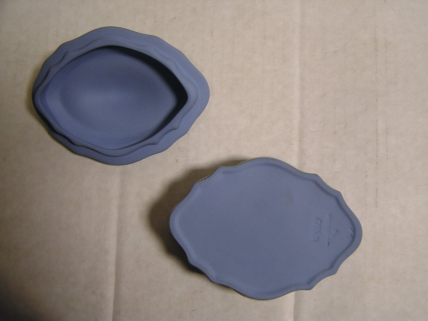 Wedgewood Vintage Lavender (Blue) Oval Jewelry Box w/Lid, New in Box - FranksFunkyStuff