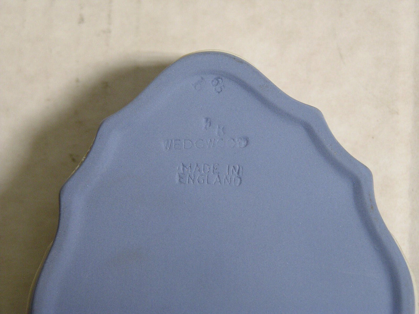 Wedgewood Vintage Lavender (Blue) Oval Jewelry Box w/Lid, New in Box - FranksFunkyStuff