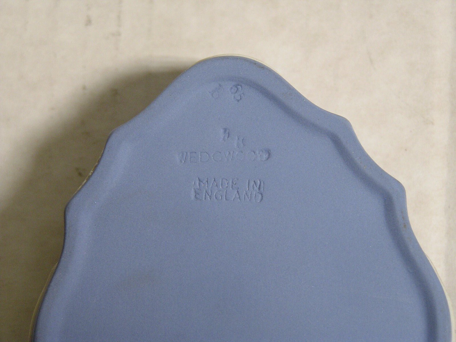 Wedgewood Vintage Lavender (Blue) Oval Jewelry Box w/Lid, New in Box - FranksFunkyStuff
