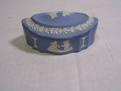 Wedgewood Vintage Lavender (Blue) Oval Jewelry Box w/Lid, New in Box - FranksFunkyStuff